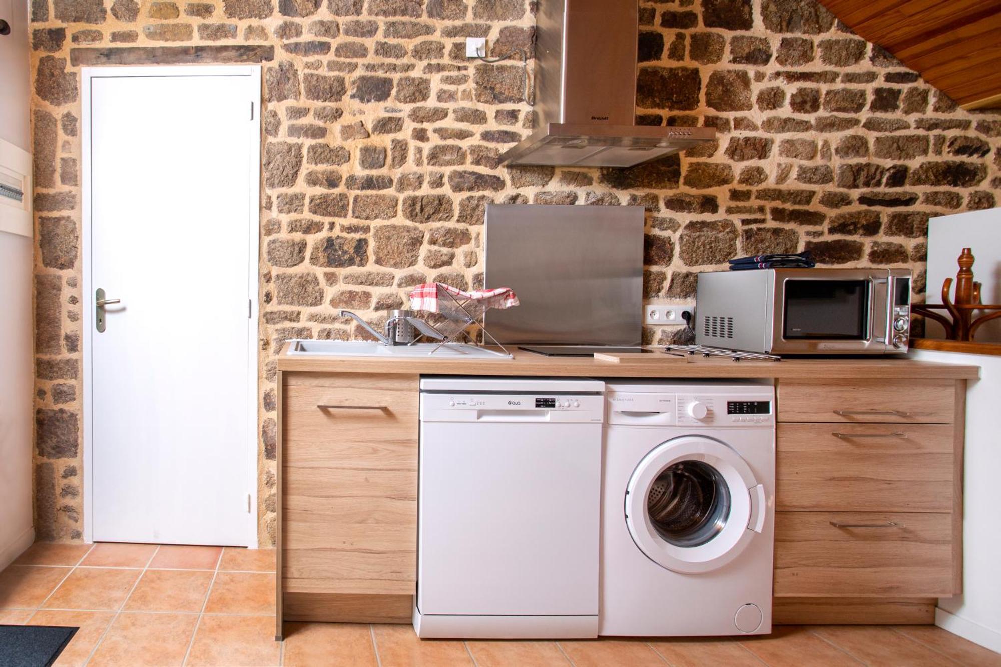 La Mancelliere De Montjoie Chambres D'Hotes Et Gites Saint-Michel-de-Montjoie Esterno foto